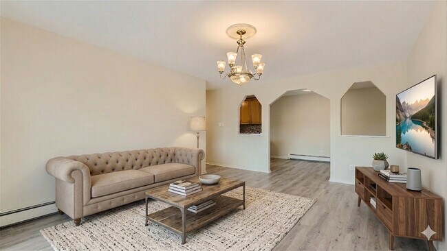 Building Photo - 8936 N Parkside Ave