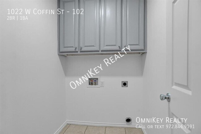 Building Photo - 1022 W Coffin St