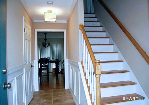 Building Photo - 47 Pineridge Dr