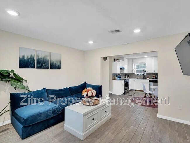 Building Photo - 4208 Wiman Dr