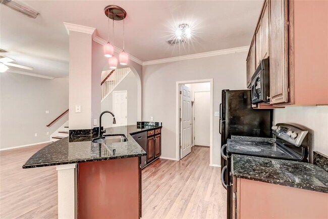 Building Photo - 4501 Whispering Valley Dr