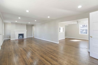 Building Photo - Central Spacious Rockville Metro 5 BR Single Family Home Pets Welcome