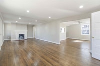 Building Photo - Central Spacious Rockville Metro 5 BR Single Family Home Pets Welcome