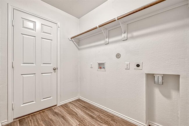 Building Photo - 2614 Lapwing Dr.