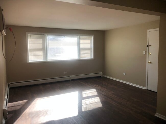 Building Photo - 6742 W 63rd St