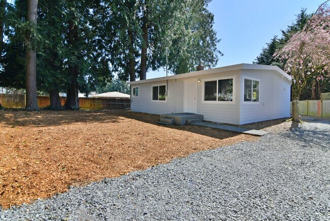 Building Photo - 19226 Filbert Rd