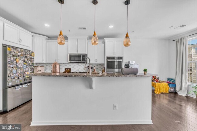 Building Photo - 23548 Belvoir Woods Terrace