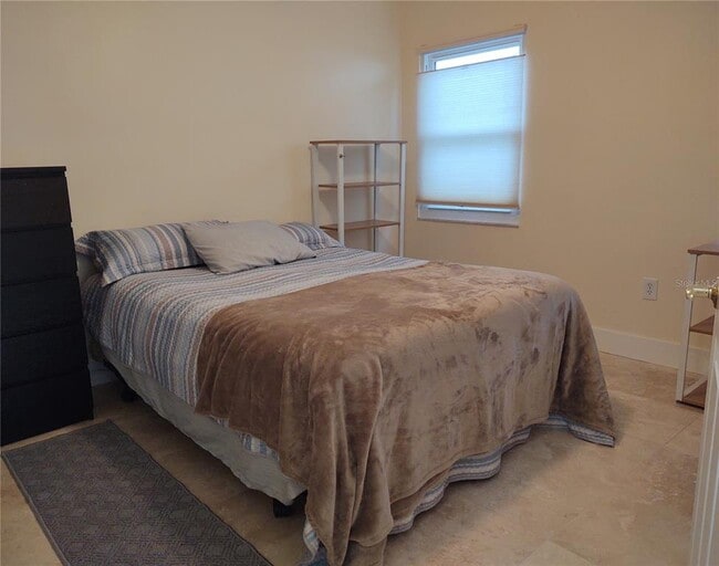 Building Photo - 10906 W Cove Harbor Dr