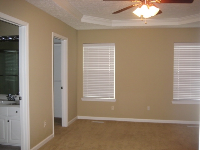Building Photo - 665 Granwood Blvd