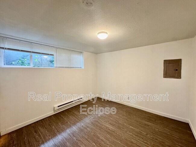 Building Photo - 1701 Sturgus Ave S