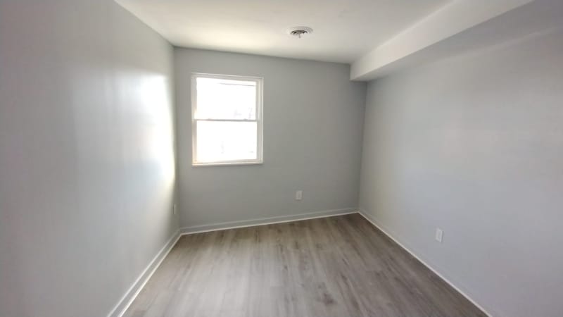 Building Photo - 1712 Lowrie St