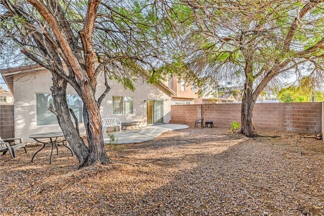 Building Photo - 5817 Golden Wing St