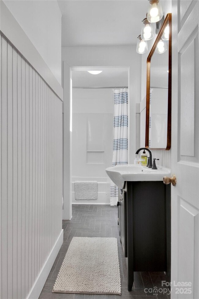 Building Photo - 9038 Henry Thoreau Rd