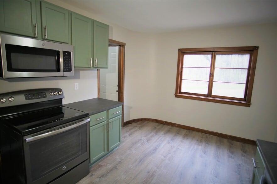 Building Photo - 15234 Upper 61st St N
