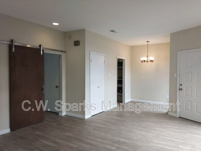 Building Photo - 6248 Oram St