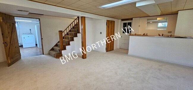 Building Photo - 2300 N Buchanan St