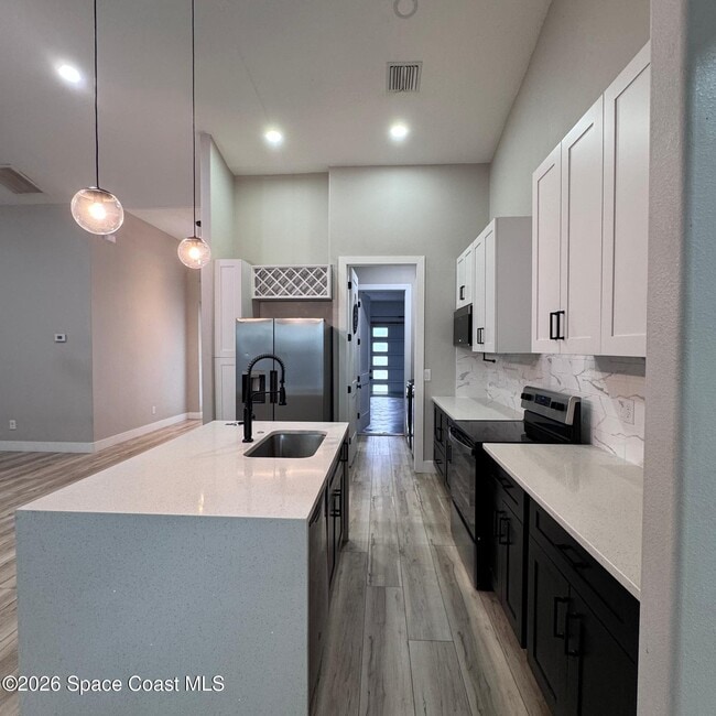 Building Photo - 971 Granata Ave