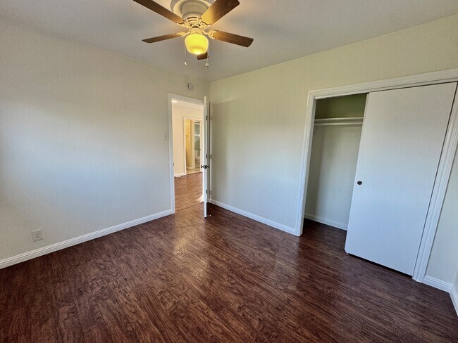 Building Photo - 821 Avenue A Ave
