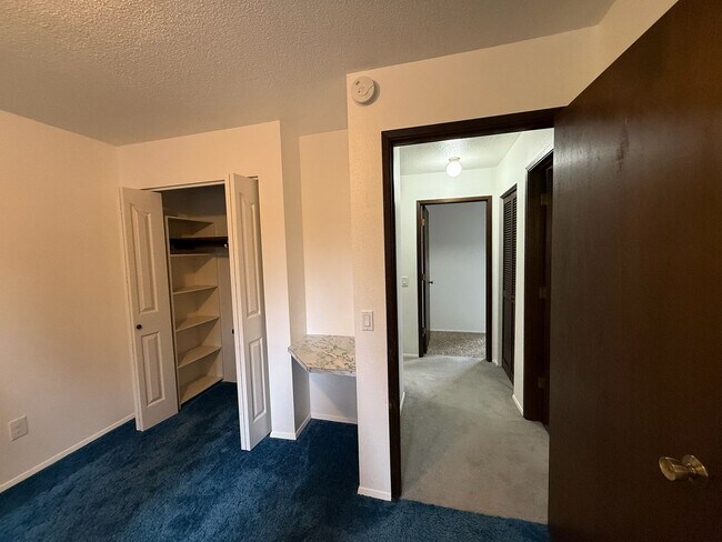 Building Photo - Gorgeous 4 bedroom home on corner lot in B...