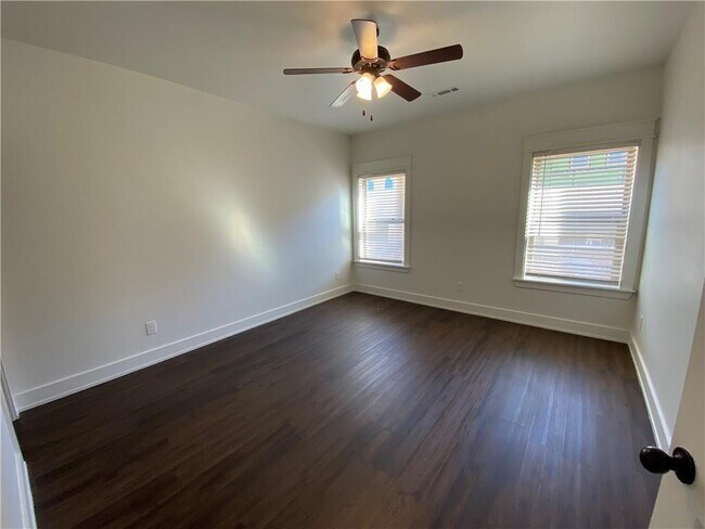 Building Photo - 2618 N Ward Dr