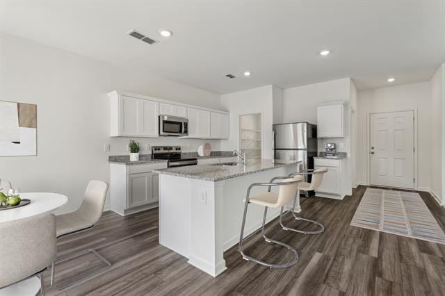 Building Photo - 3225 Landslide Dr