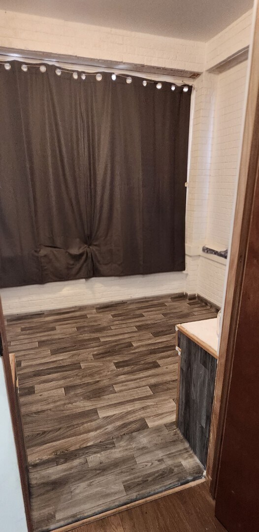 Building Photo - 1453 N Lotus Ave