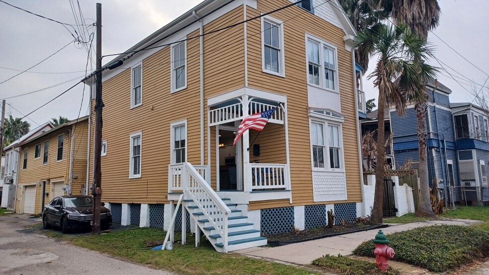 Building Photo - 514 17th St