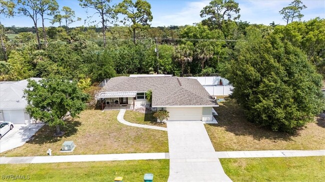Building Photo - 2473 Poinciana St