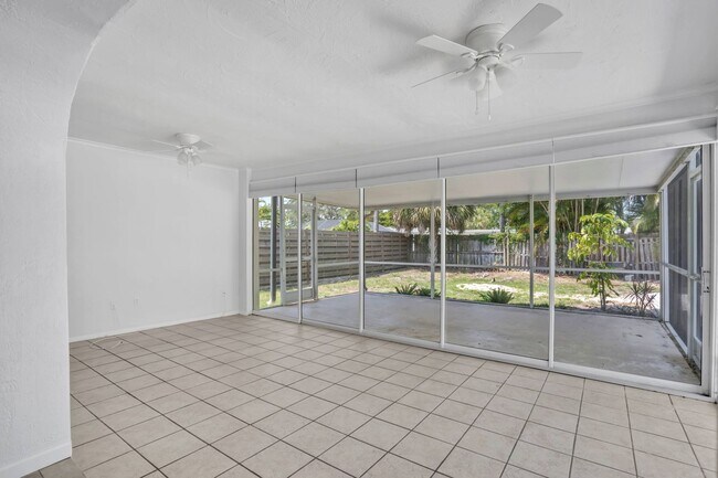 Building Photo - RARELY AVAILABLE!  3BED/2BATH POOL HOME FOR RENT-SARASOTA, FL $2995.00
