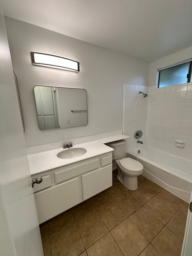 Building Photo - # B - BUILDING ON NORTH CANAL STREET