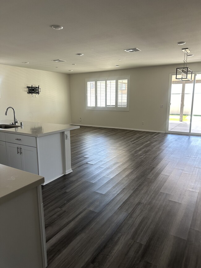 Building Photo - 24255 Insignia Dr