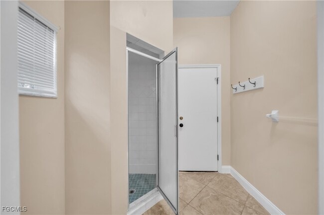 Building Photo - 2015 SE 12th St