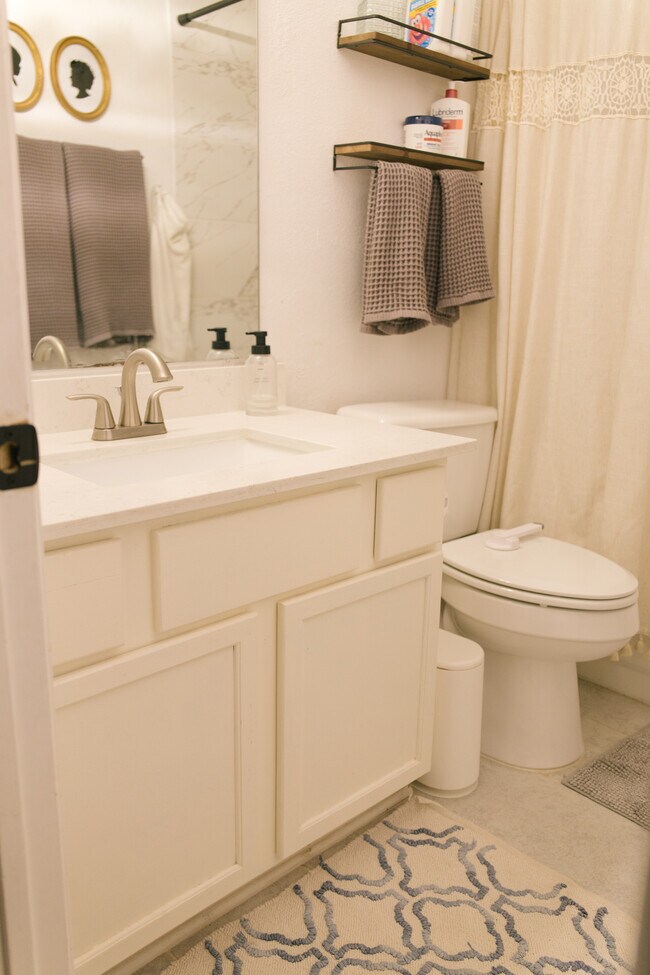 Building Photo - 4812 Buckskin Dr