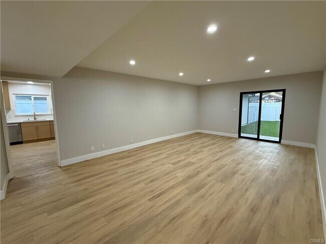 Building Photo - 8561 Marklein Ave