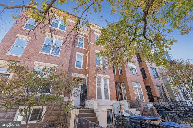 Building Photo - 1440 Fairmont St NW