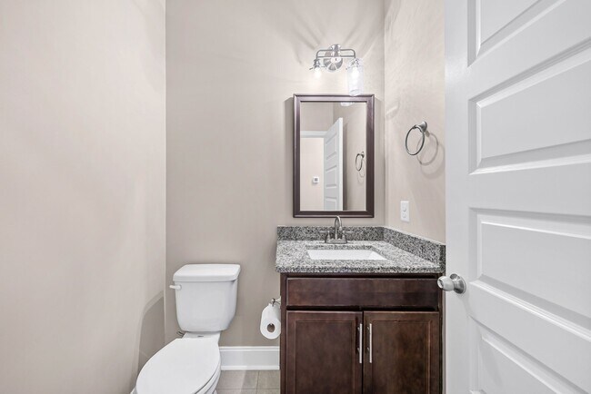 Building Photo - 1151 Eagle's View Dr