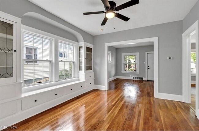 Building Photo - 3363 E 102nd St