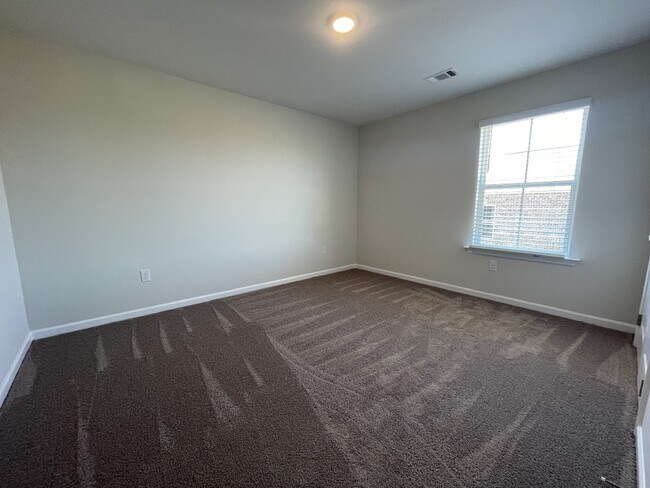 Building Photo - 110 Asbury Pk Dr