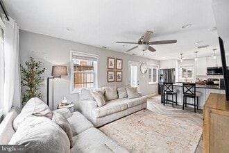 Building Photo - 5820 Fifer Dr