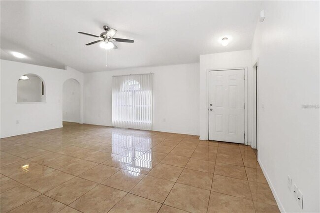Building Photo - 10437 Opus Dr