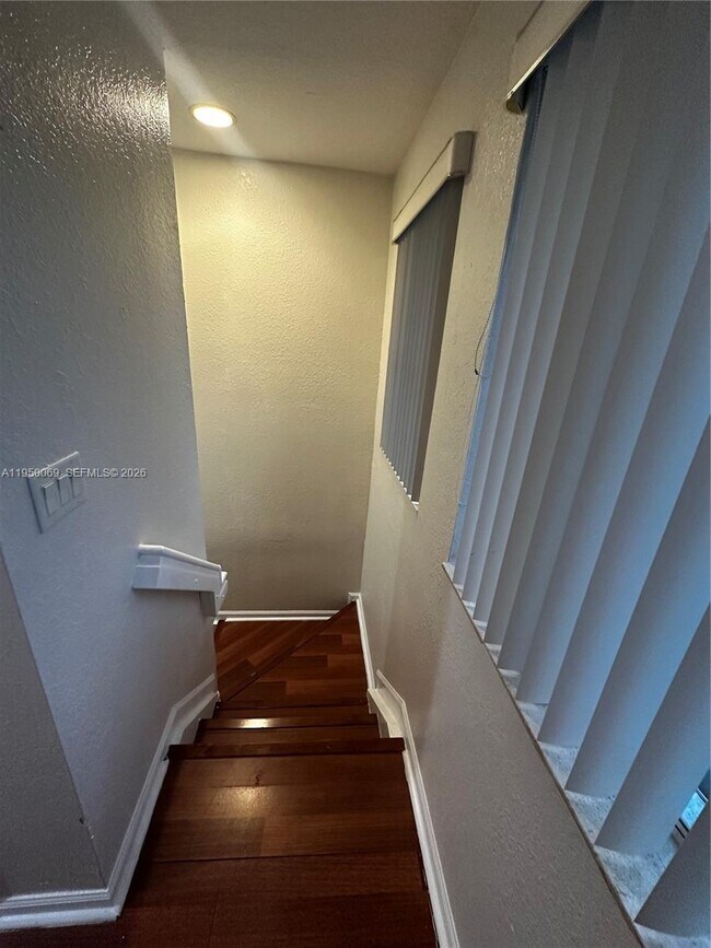 Building Photo - 2818 SE 15th Rd