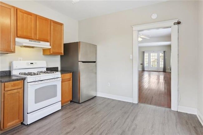 Building Photo - fst2315