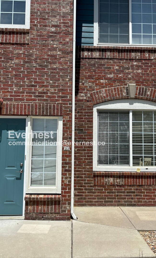 Primary Photo - 2682 S Cathay Way