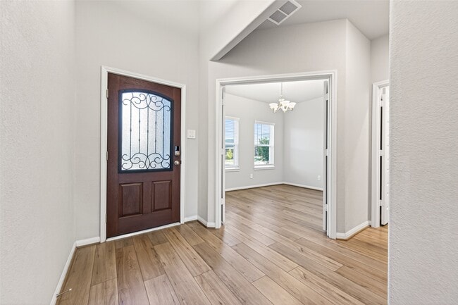 Building Photo - 1322 Eagle Pass Dr