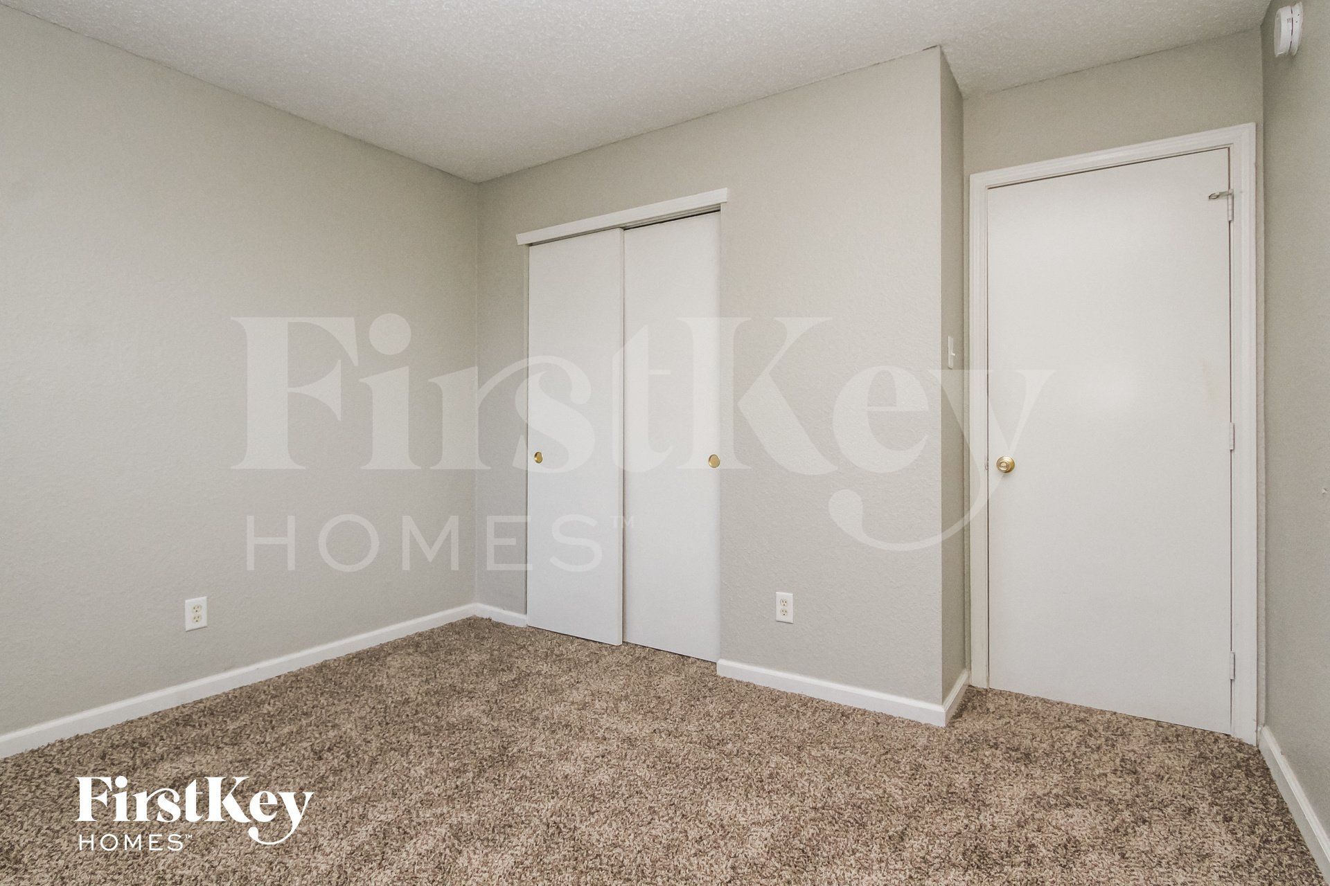 Building Photo - 4554 Redcliff S Ln