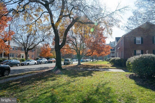 Building Photo - 6612 Wakefield Dr