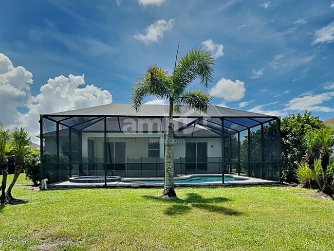 Building Photo - 12823 24th St Cir E