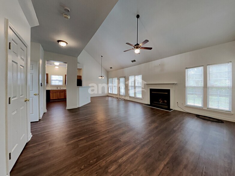 Building Photo - 12803 Winget Rd