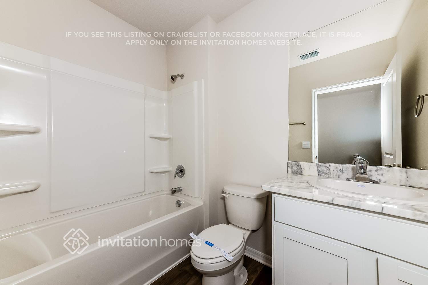 Building Photo - 8025 Majestic Palms Ct