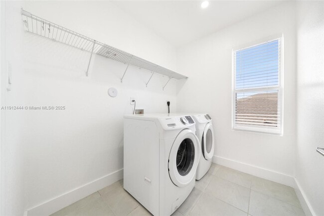 Building Photo - 13229 SW 271st Ter